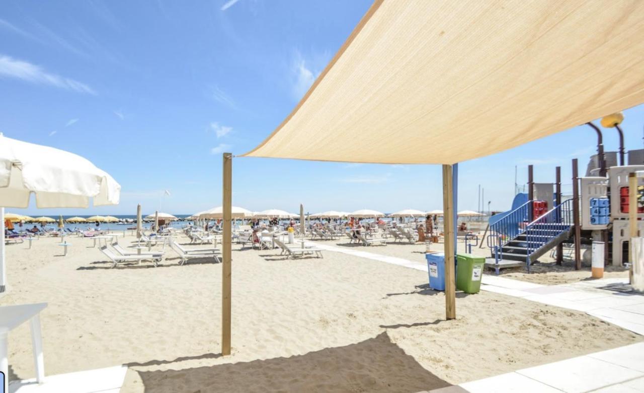 Chez Barnie Favoloso Appartamento Privato In Villa A 800Mt Ingresso Fiera רימיני מראה חיצוני תמונה