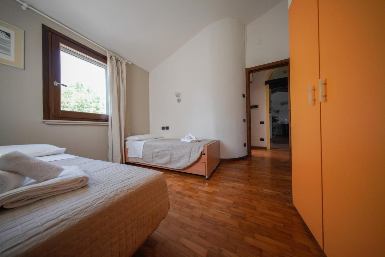 Chez Barnie Favoloso Appartamento Privato In Villa A 800Mt Ingresso Fiera רימיני מראה חיצוני תמונה